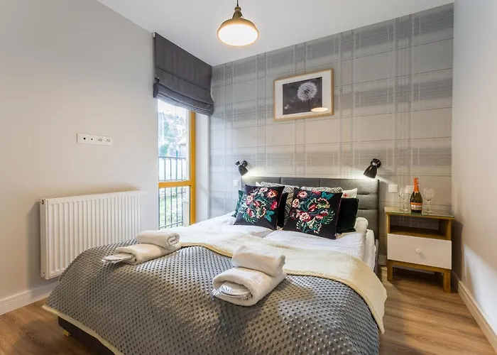 Bory6a & Free Parking