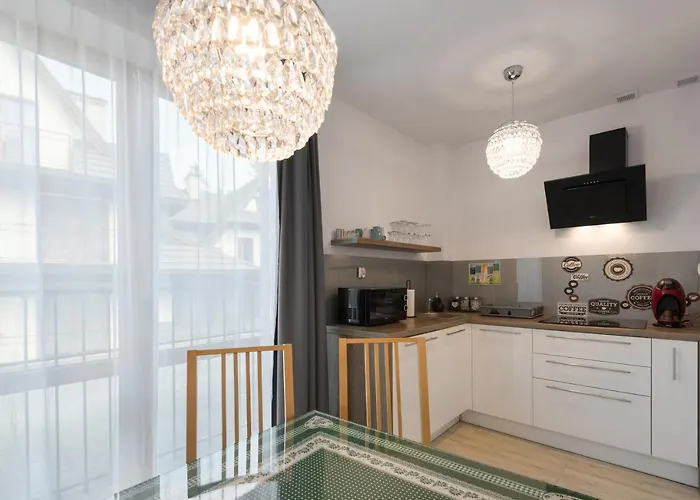 Bory6a & Free Parking