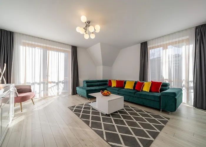 Bory6a & Free Parking 자코파네