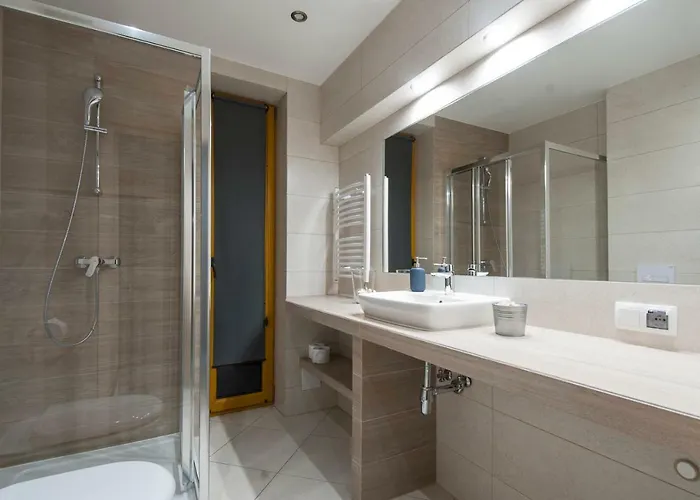 Bory6a & Free Parking