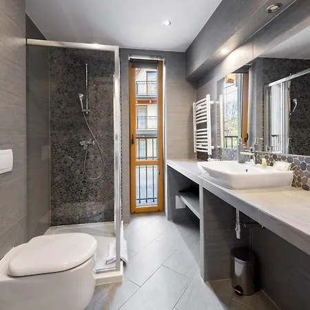 Bory6a & Free Parking