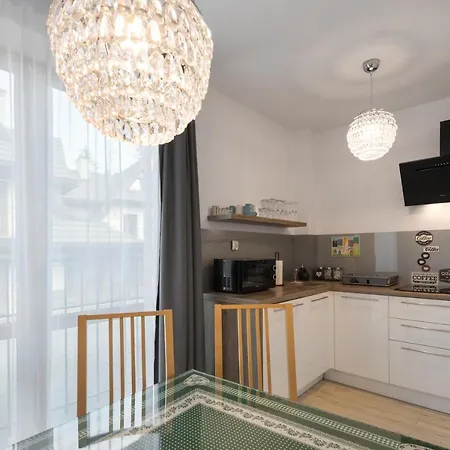 Bory6a & Free Parking