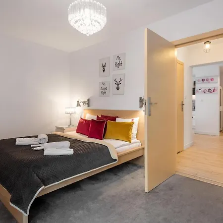Bory6a & Free Parking Apartament *