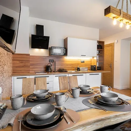 Bory6a & Free Parking Apartament *