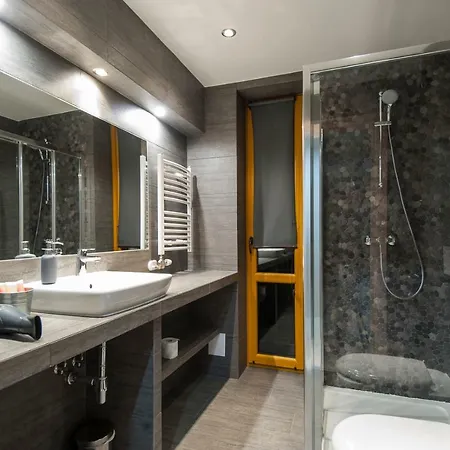 Bory6a & Free Parking